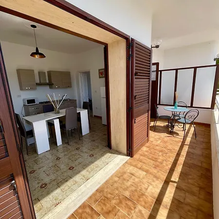 Casa Vacanze Summer Vibes بيت للعطل